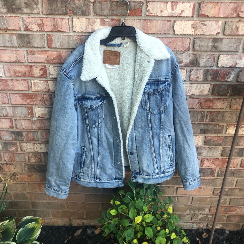 Levis Sherpa Denim Boyfriend Trucker Jacket Size XL